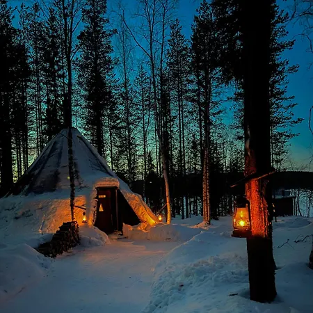 SkyFire Village Resort&Igloos *